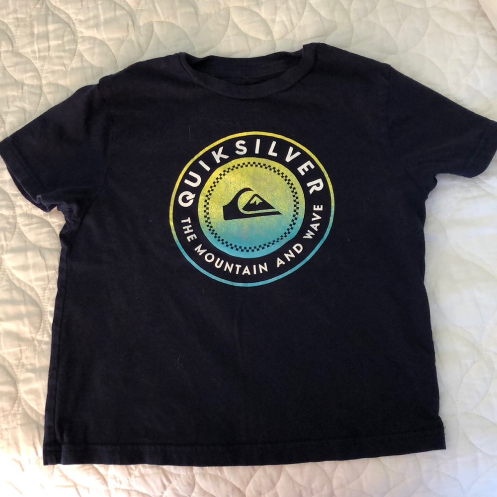 Quicksilver boys Tshirt 5/6